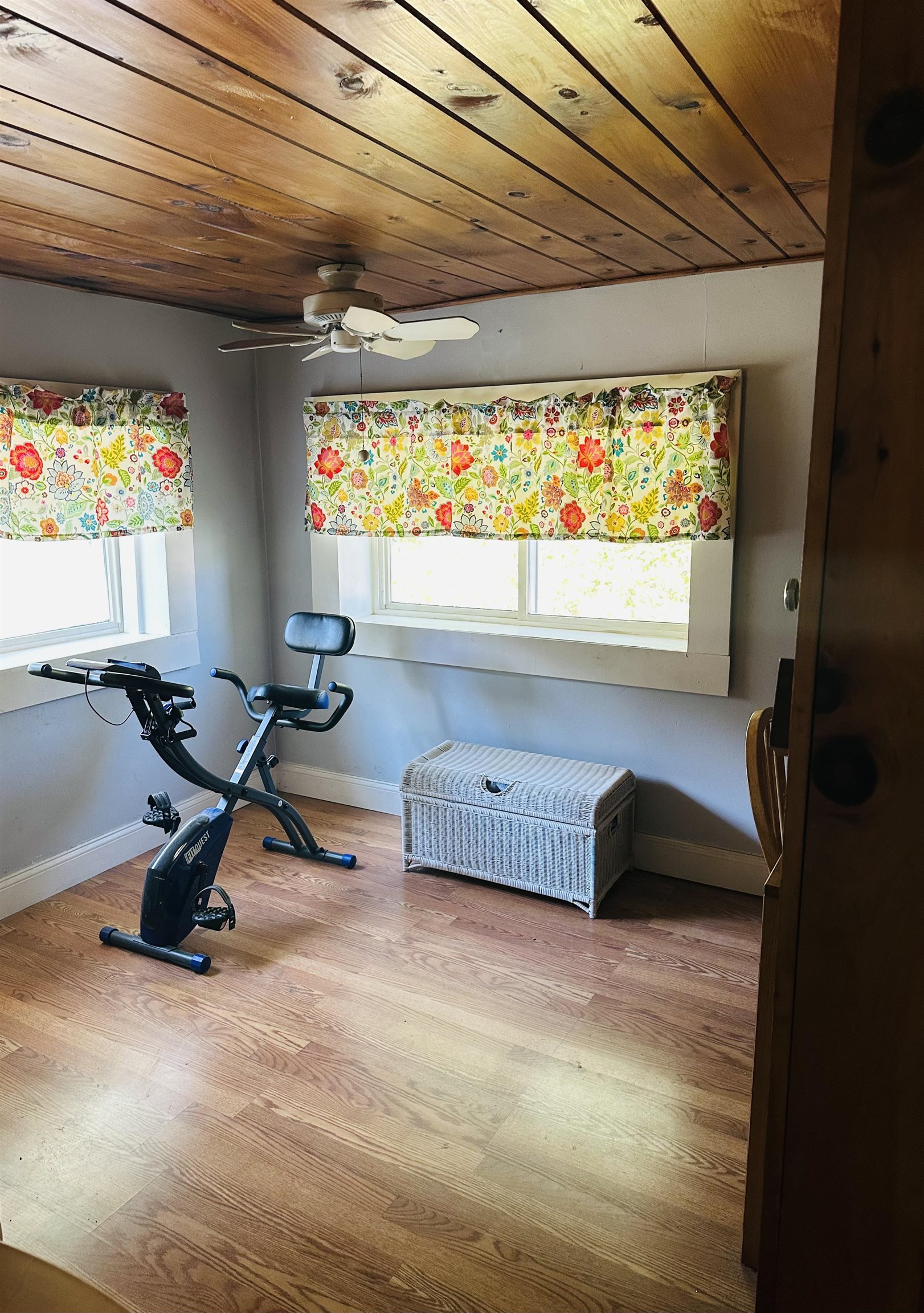 137 Hobbs Road Pelham, NH 03076 - Photo 8 of 21