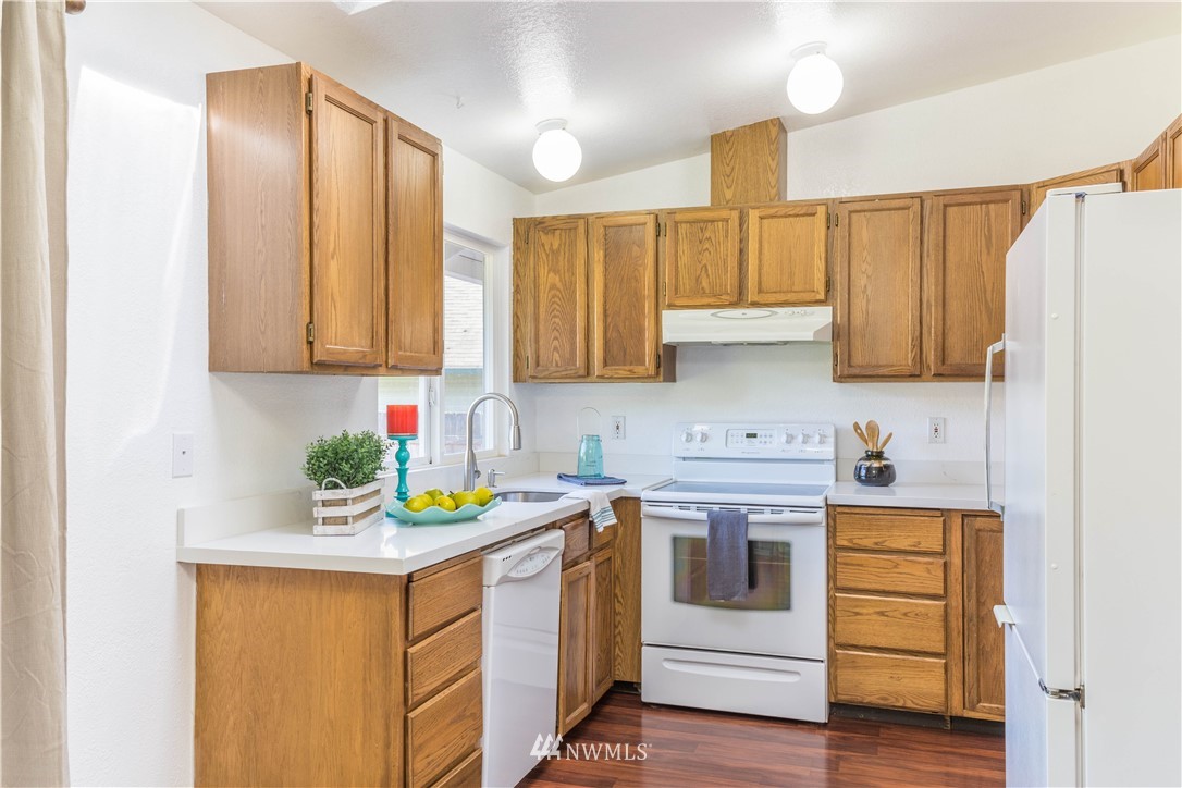 601 167th Street Southeast Bothell, WA 98012 - Photo 5 of 12