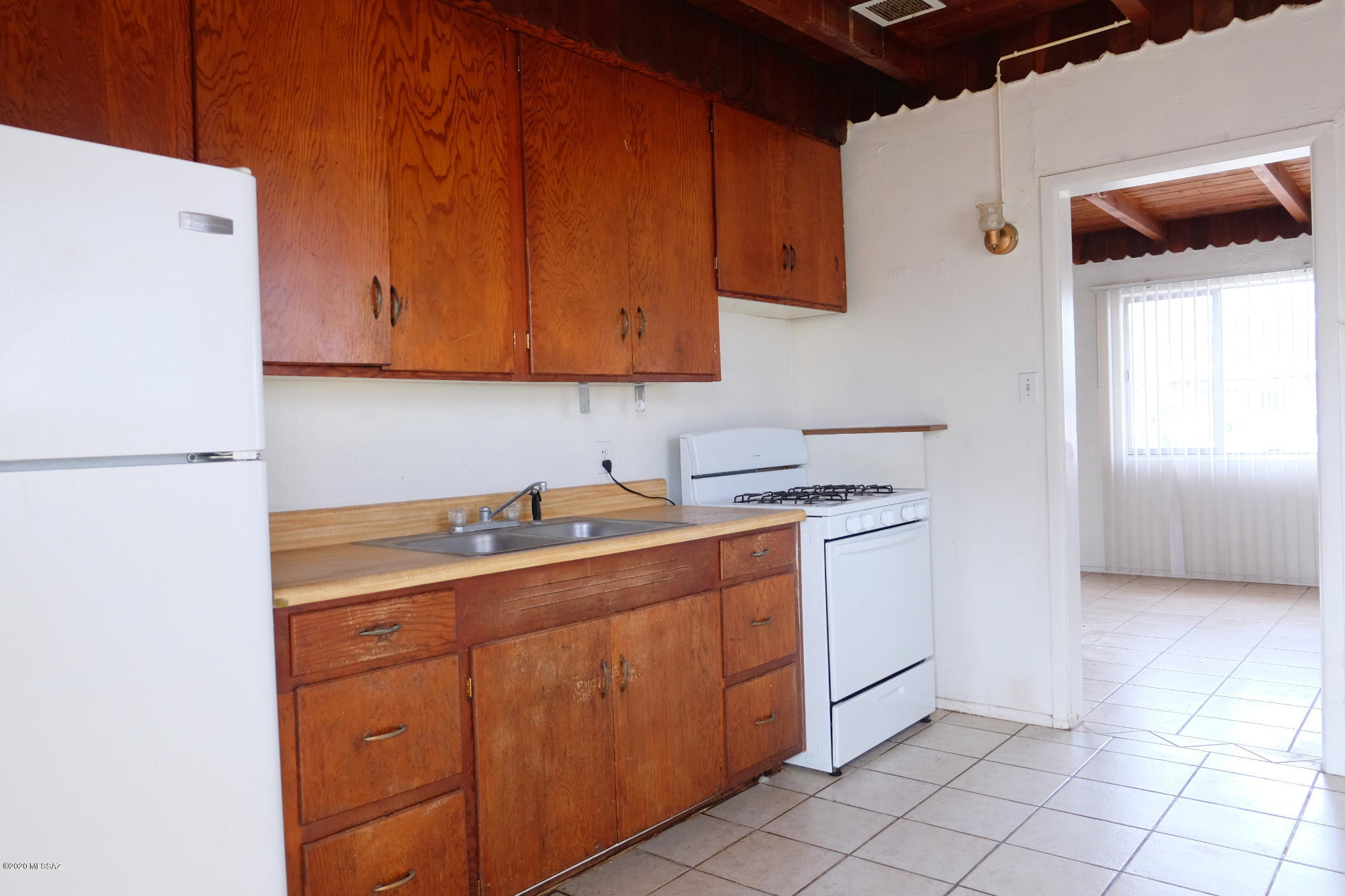 3425 East Lind Road Tucson, AZ 85716 - Photo 11 of 26