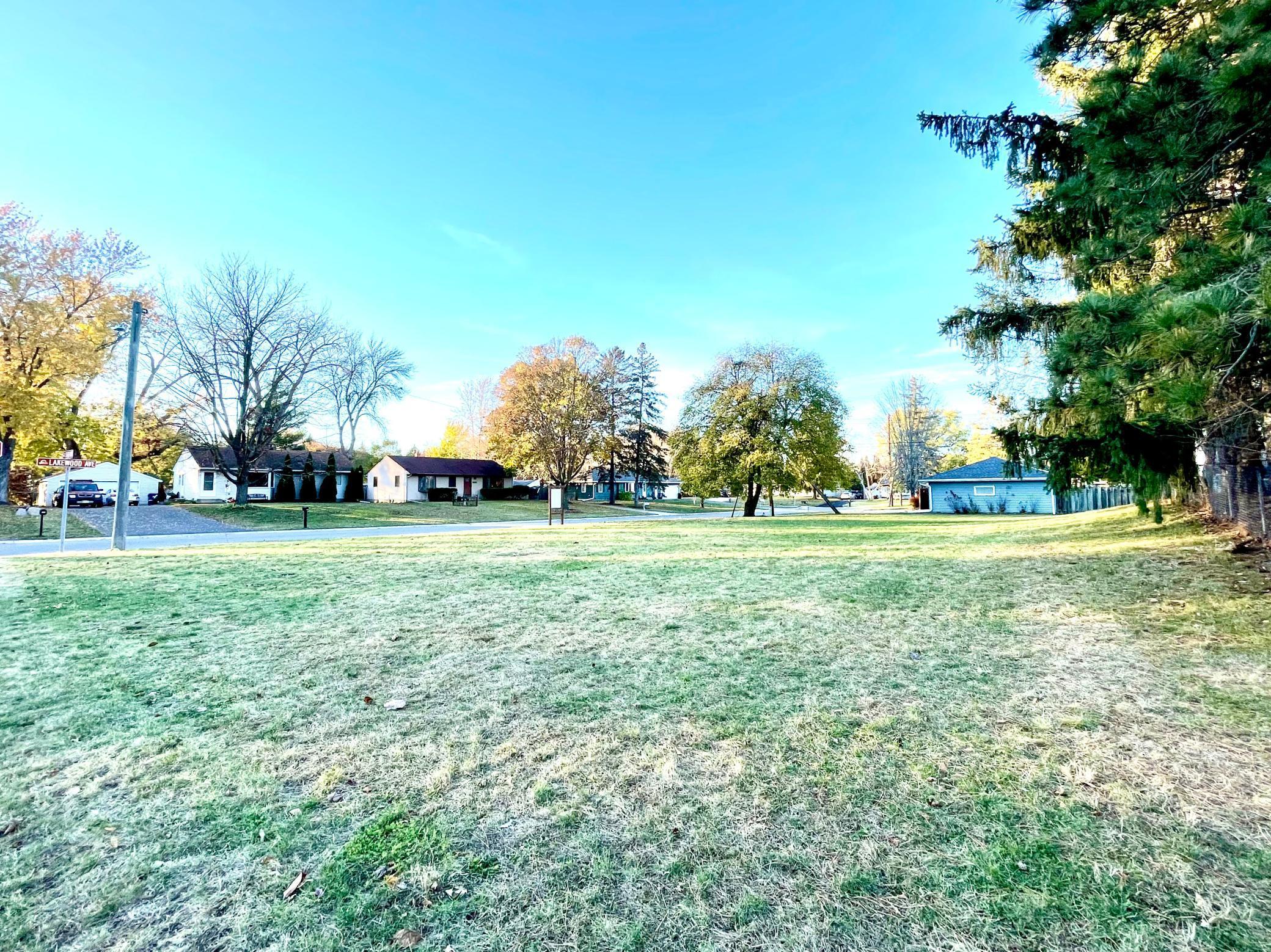 2569 Stacker Boulevard St. Paul, MN 55110 - Photo 2 of 14