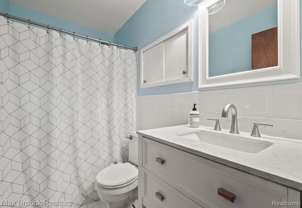 4432 Martin Road Warren, MI 48092 - Photo 11 of 28