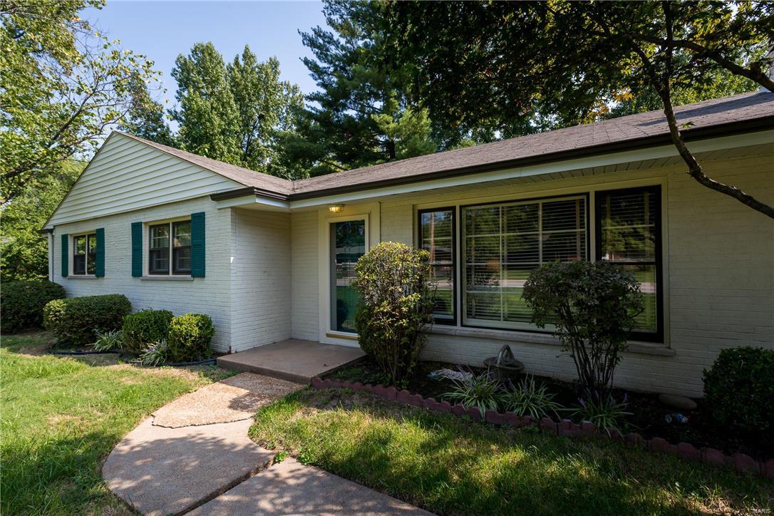 1416 Bopp Road Des Peres, MO 63131 - Photo 2 of 36