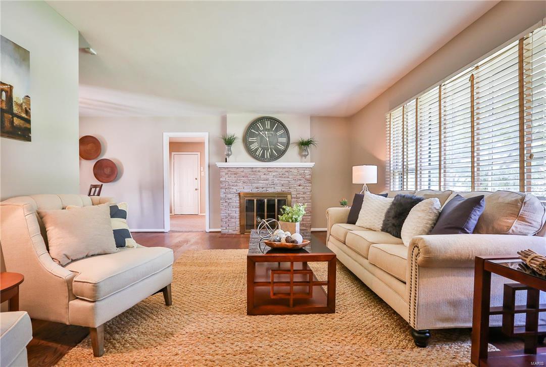 1416 Bopp Road Des Peres, MO 63131 - Photo 4 of 36