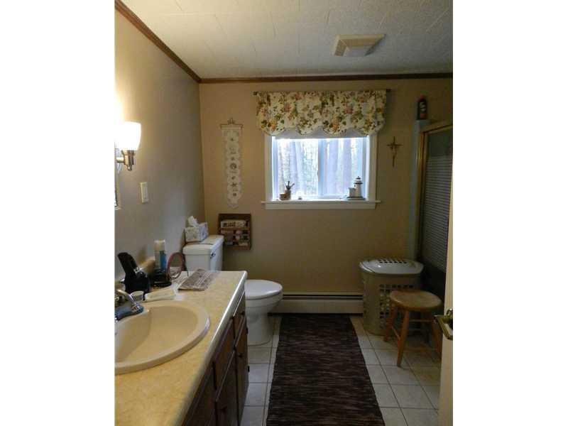 156 Hight Road Biddeford, ME 04005 - Photo 14 of 22 Bathroom. Large first floor bath.