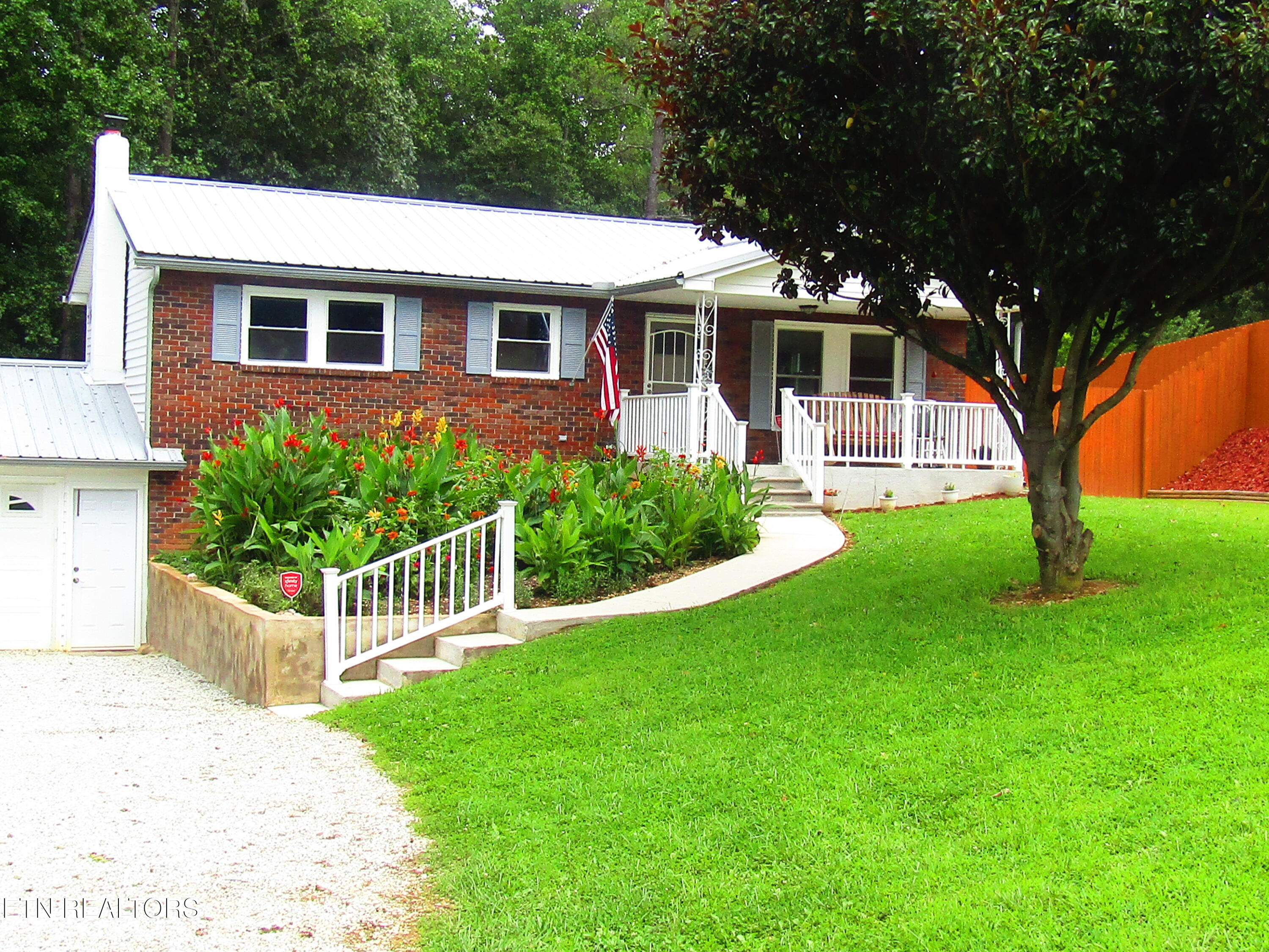 863 South High Knob Road La Follette, TN 37766 - Photo 3 of 59 IMG_0219
