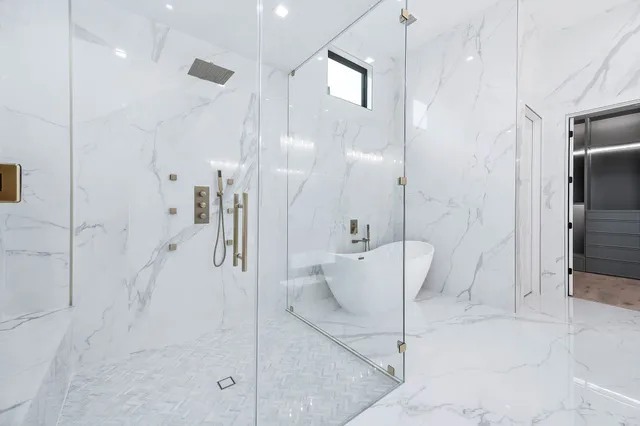 $2,249,000 | 207 West 33rd Street, Houston, TX 77018