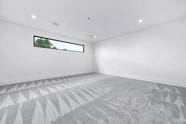 $2,249,000 | 207 West 33rd Street, Houston, TX 77018