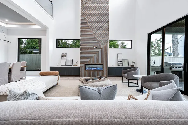 $2,249,000 | 207 West 33rd Street, Houston, TX 77018