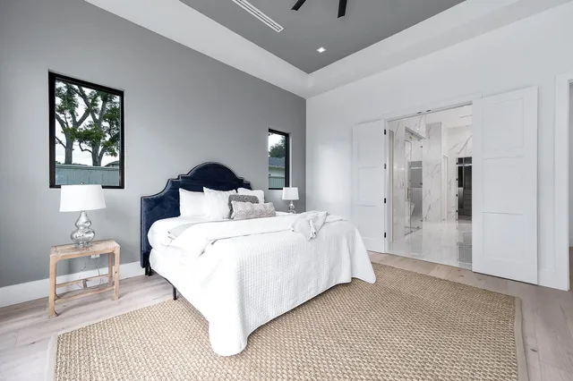 $2,249,000 | 207 West 33rd Street, Houston, TX 77018