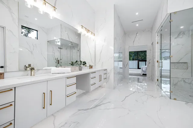 $2,249,000 | 207 West 33rd Street, Houston, TX 77018