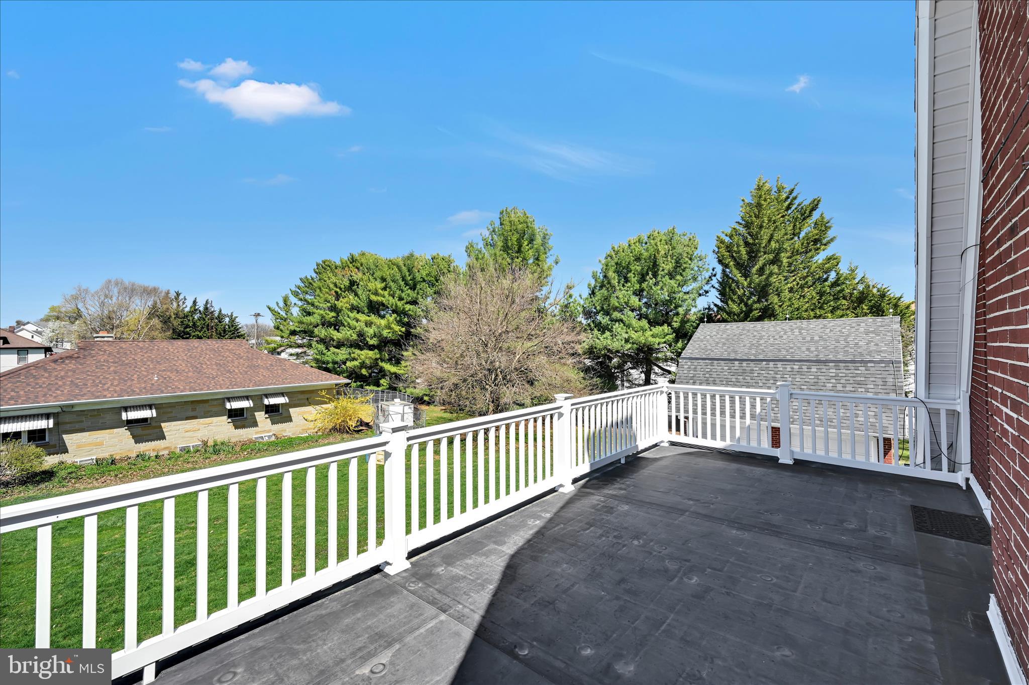 715 South Main Street Red Lion, PA 17356 - Photo 29 of 44 a balcony with view of city