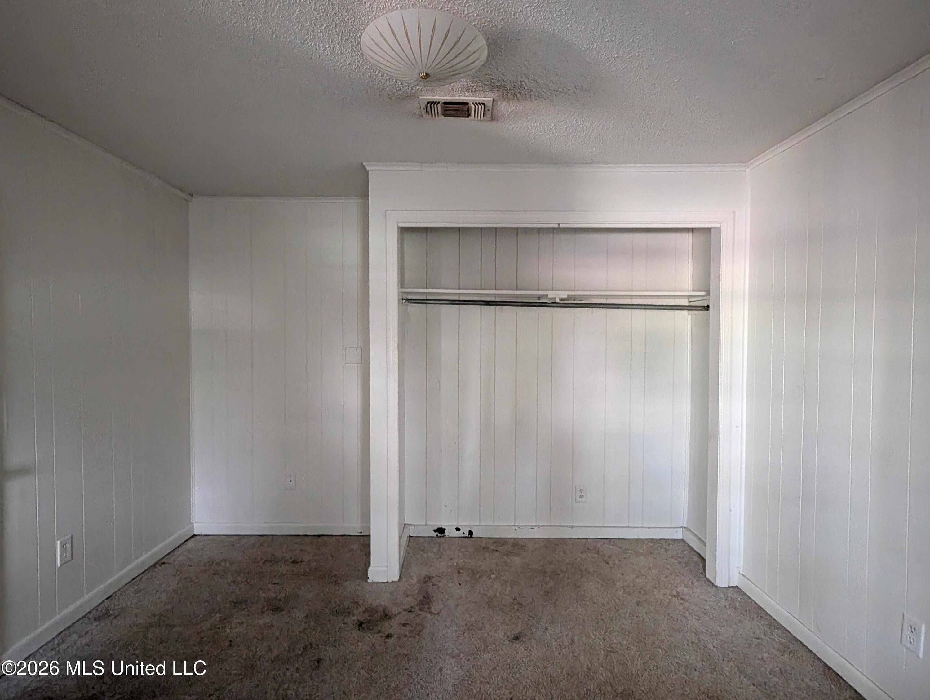 5810 30th Street Gulfport, MS 39501 - Photo 15 of 25 PXL_20260316_215103853.RAW-01