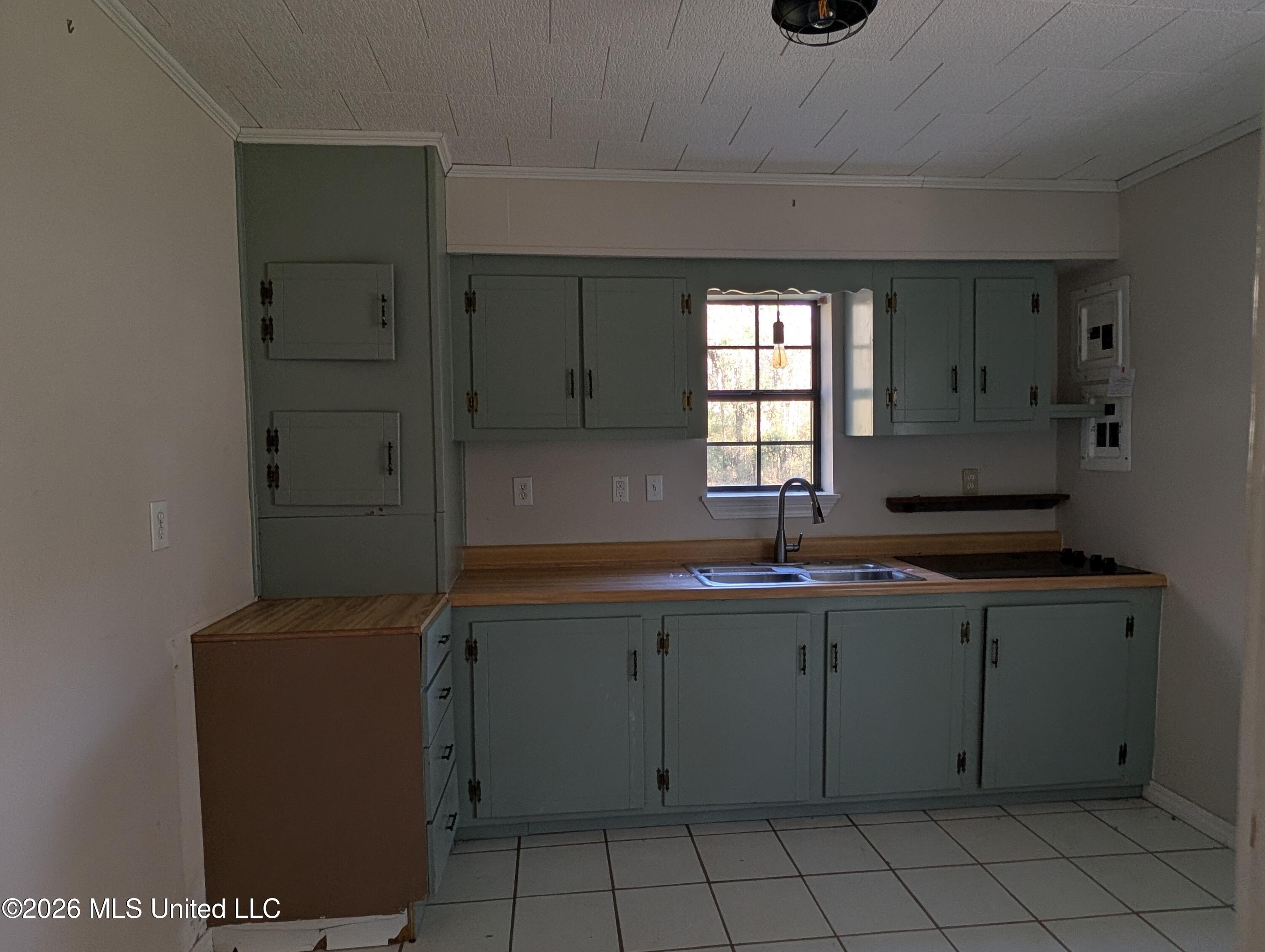 5810 30th Street Gulfport, MS 39501 - Photo 18 of 25 PXL_20260316_220112028.RAW-01