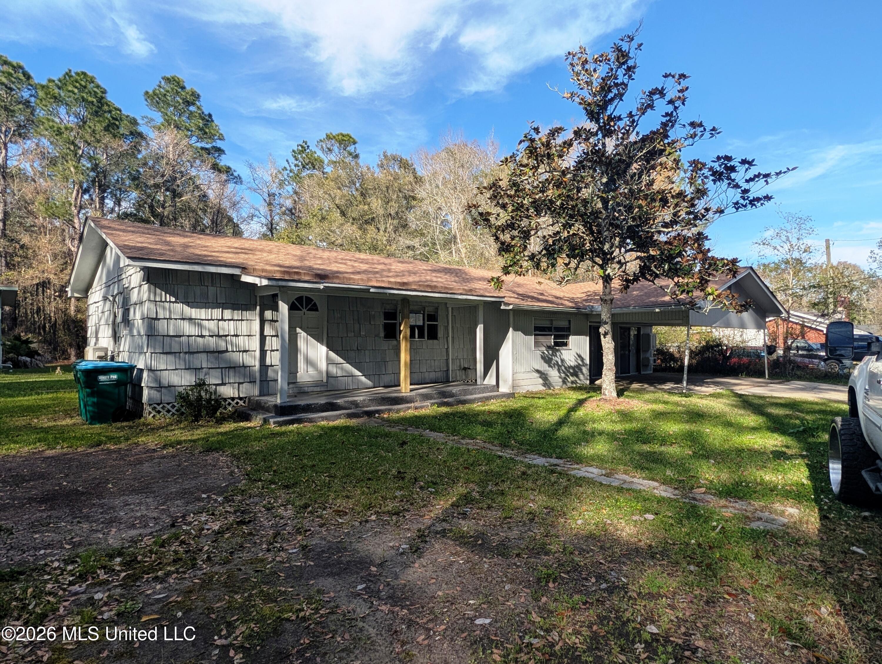 5810 30th Street Gulfport, MS 39501 - Photo 2 of 25 PXL_20260316_214307672.RAW-01