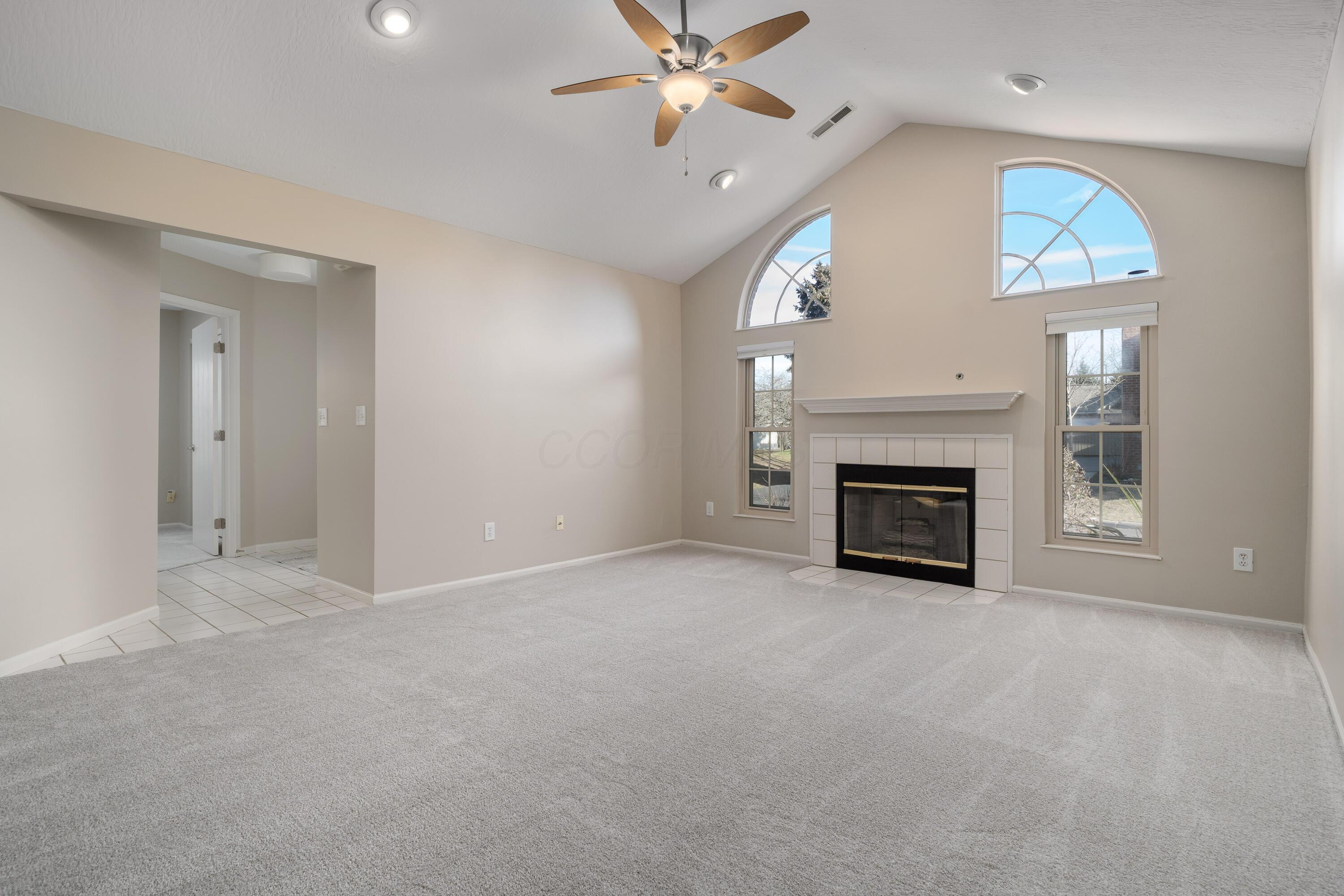 6770 Heatherstone Loop Dublin, OH 43017 - Photo 10 of 32 Living Room 17'4" x 18'5" ( + - )