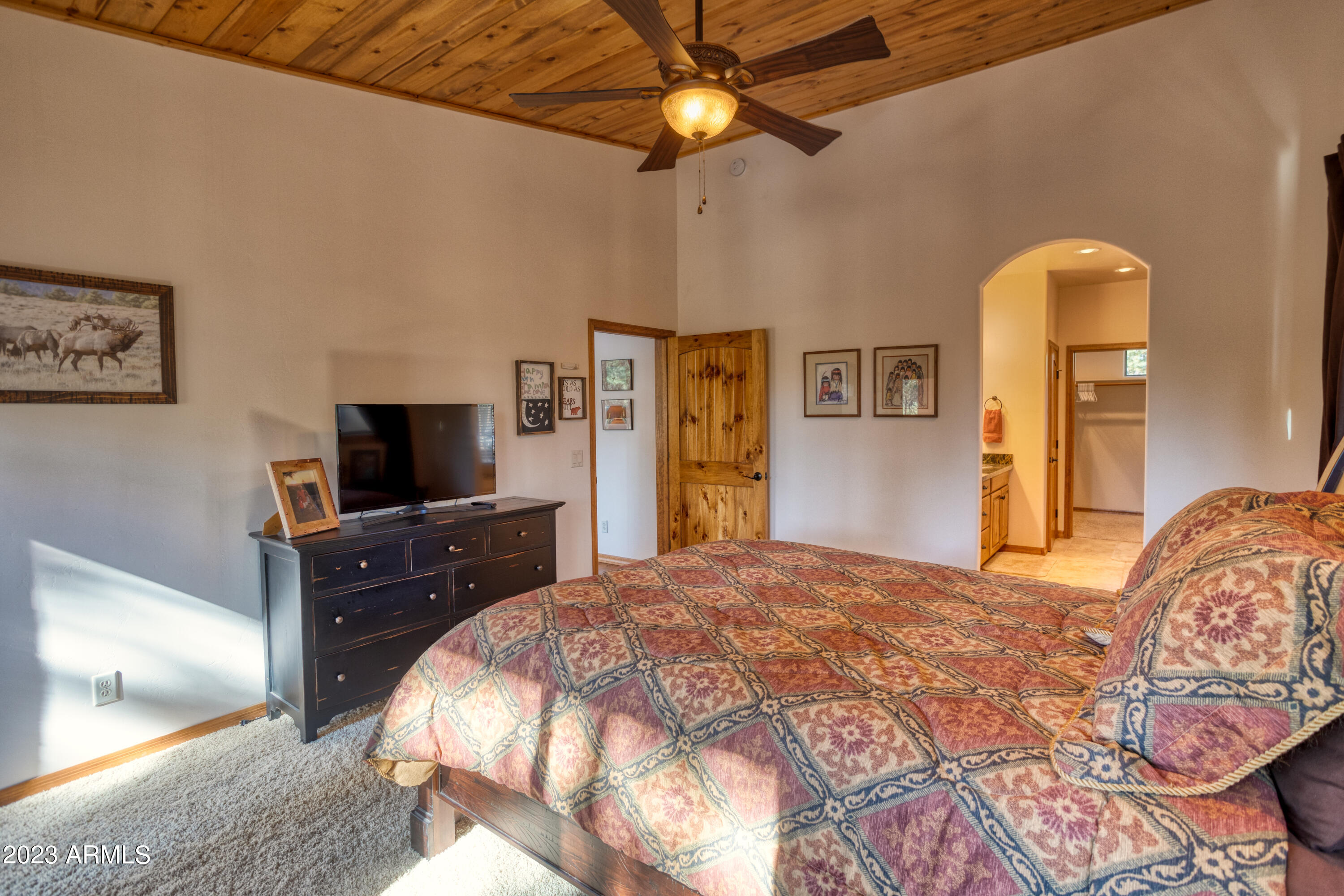 4761 West Hawthorn Road Show Low, AZ 85901 - Photo 13 of 37 Master Suite