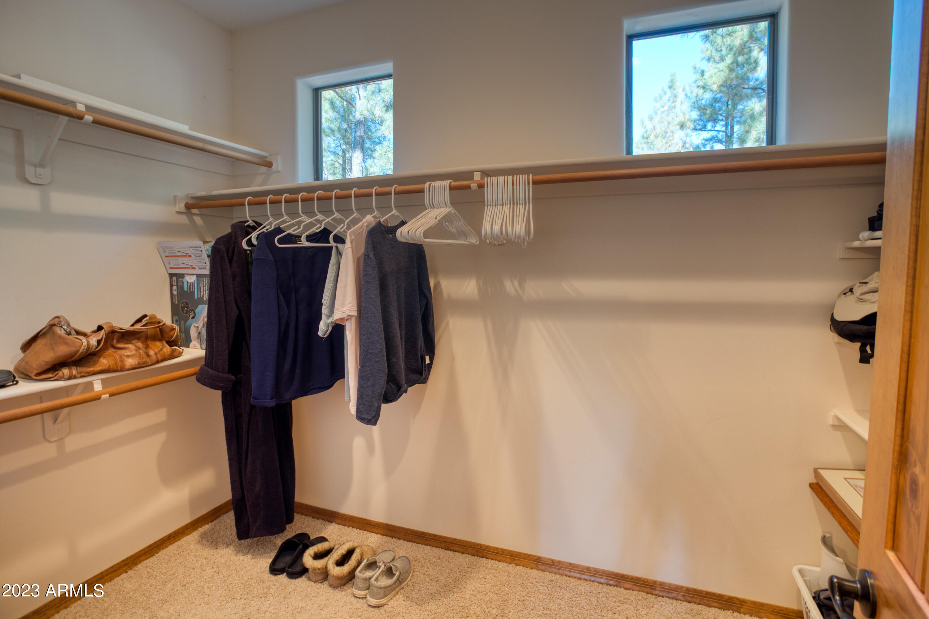 4761 West Hawthorn Road Show Low, AZ 85901 - Photo 17 of 37 Master Closet