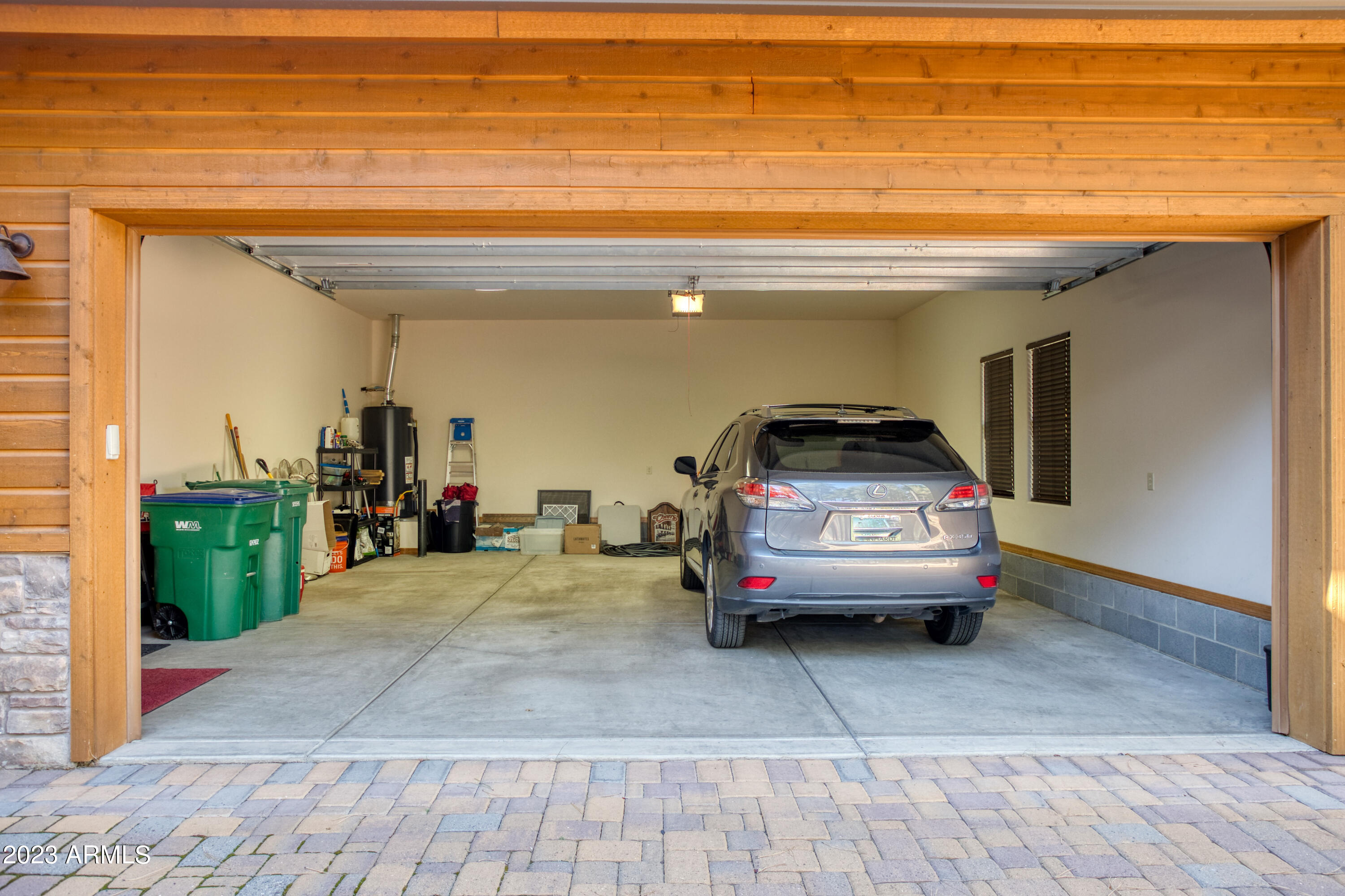 4761 West Hawthorn Road Show Low, AZ 85901 - Photo 26 of 37 Garage