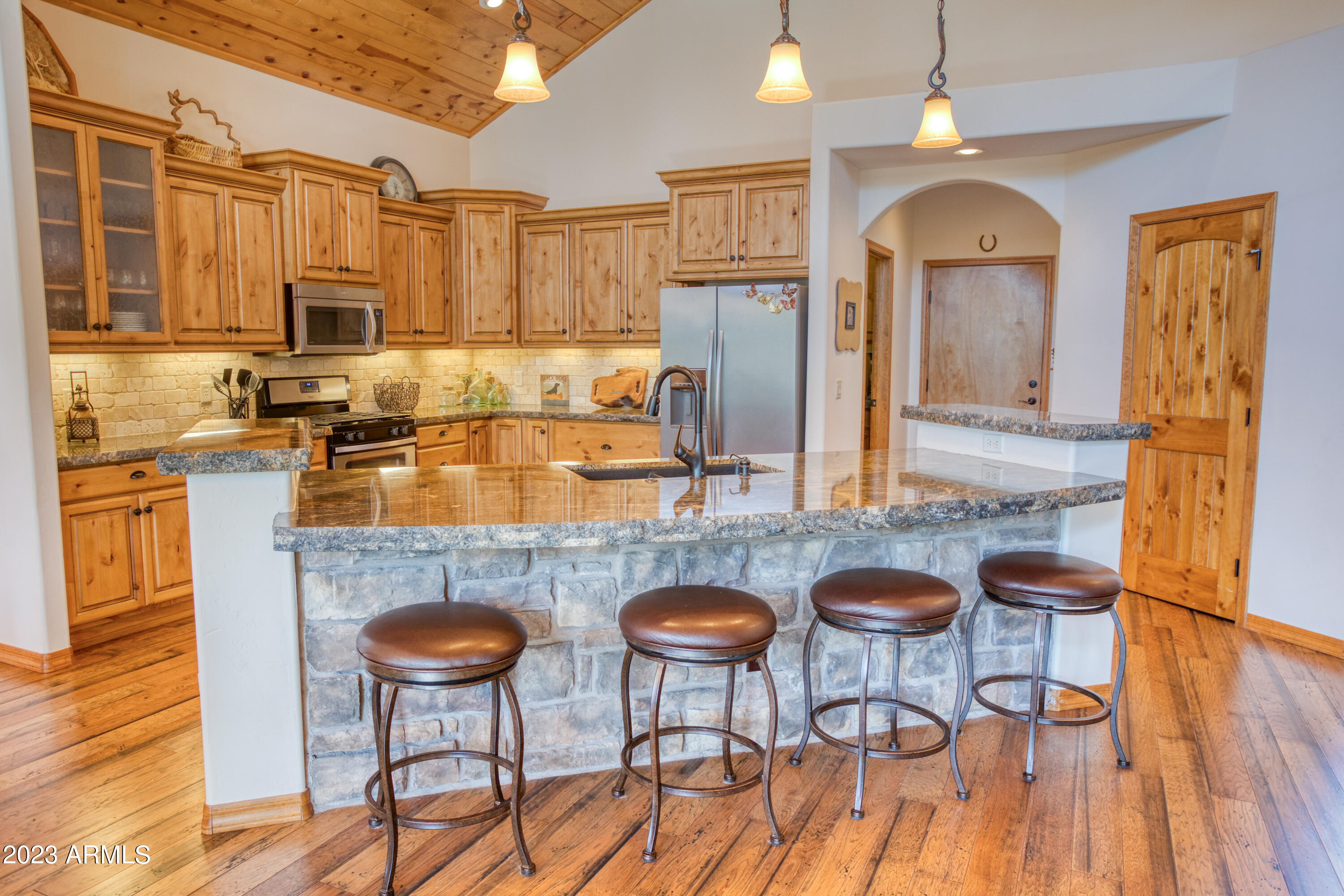 4761 West Hawthorn Road Show Low, AZ 85901 - Photo 6 of 37 Kitchen