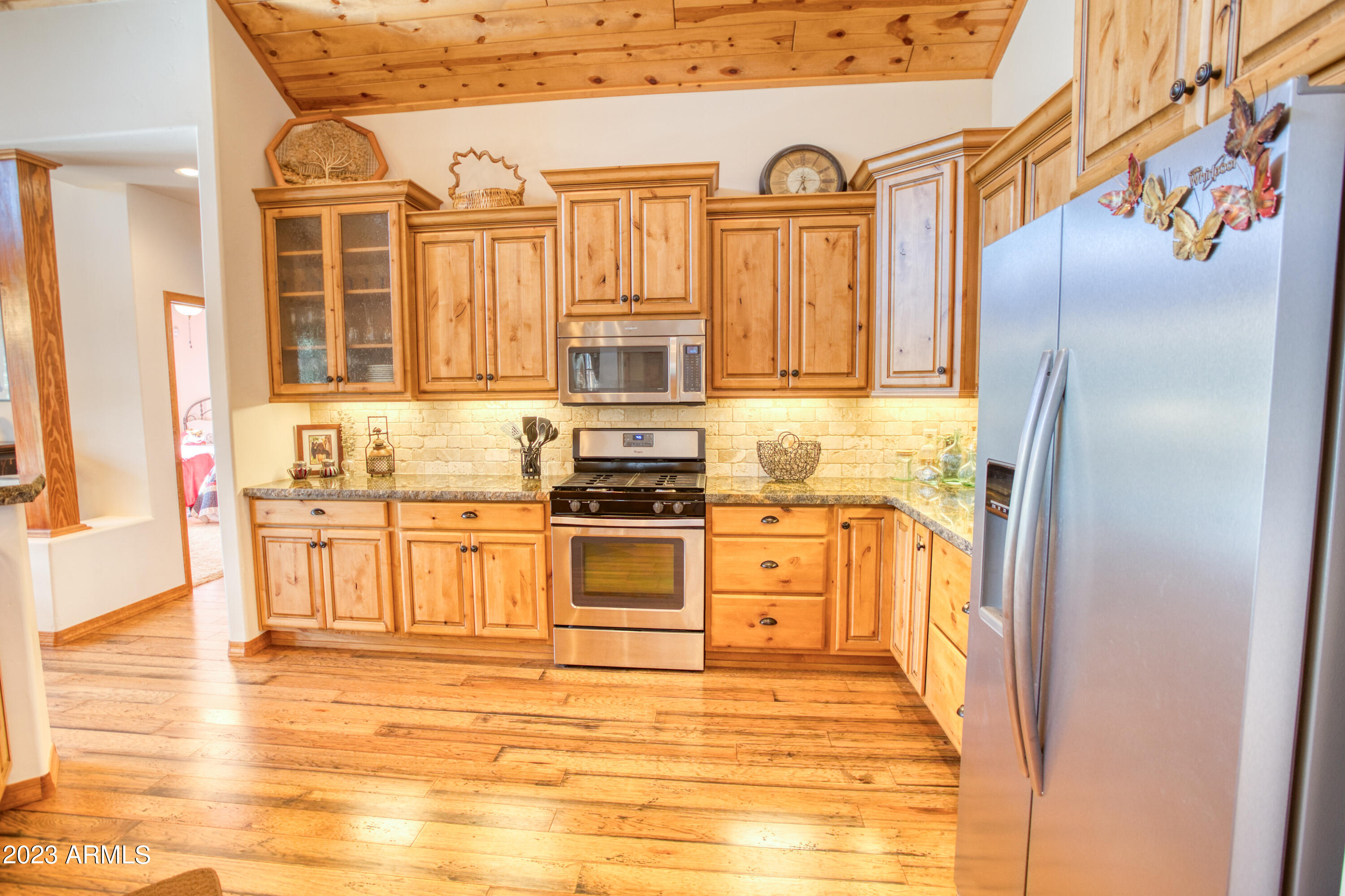 4761 West Hawthorn Road Show Low, AZ 85901 - Photo 7 of 37 Kitchen