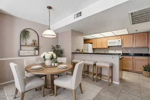 $345,500 | 100 East Fillmore Street, Unit 102, Phoenix, AZ 85004