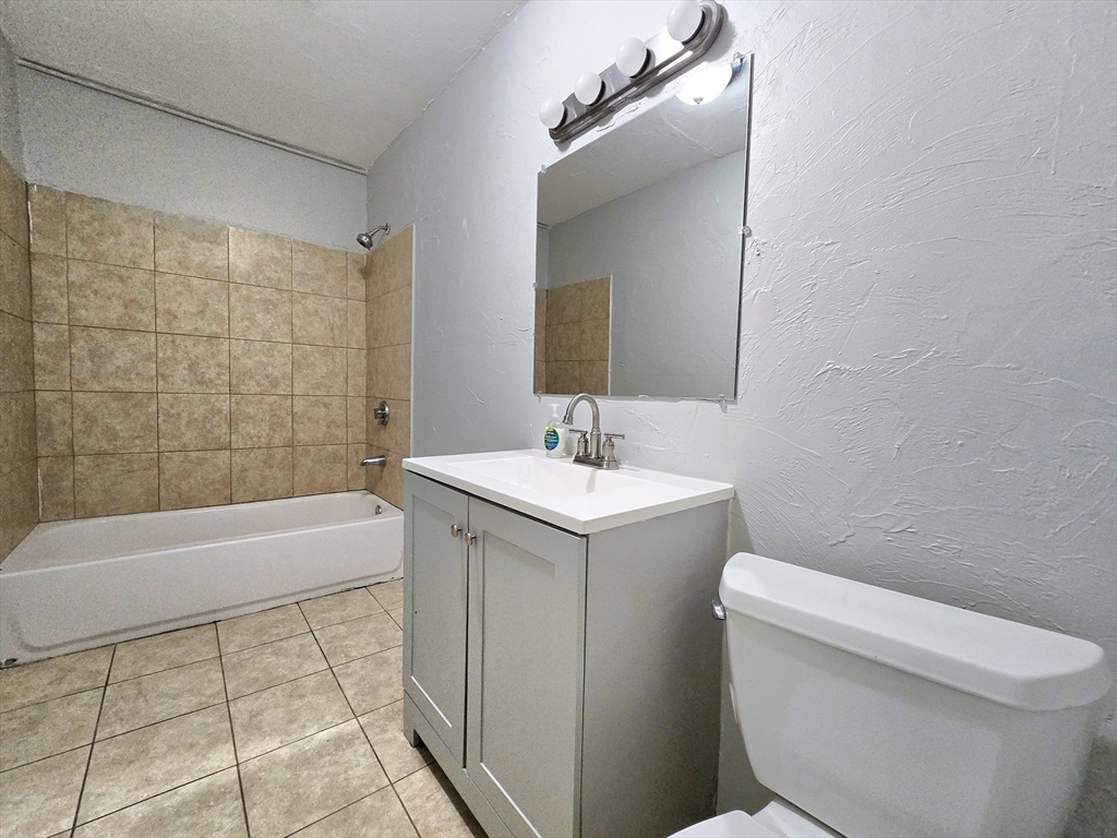 5 Mt Pleasant Street Worcester, MA 01610 - Photo 9 of 42