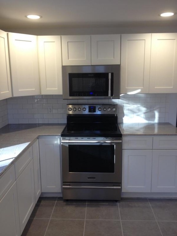 116 Forest Hills Road Springfield, MA 01128 - Photo 6 of 16