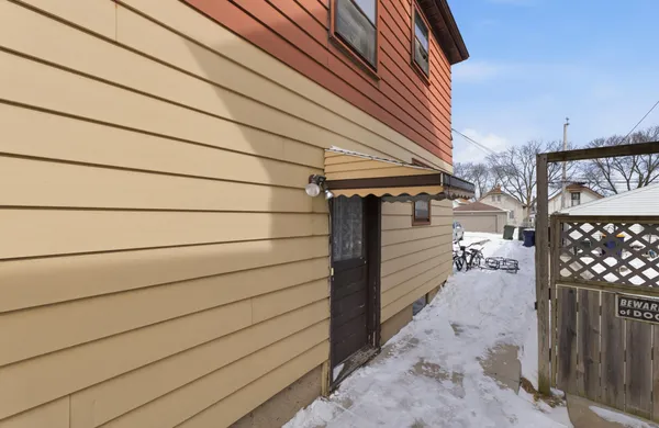 $269,900 | 2120 South 76th Street, West Allis, WI 53219