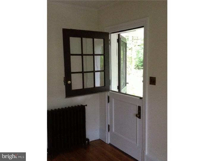 20 West Bells Mill Road Philadelphia, PA 19118 - Photo 4 of 25 Foyer