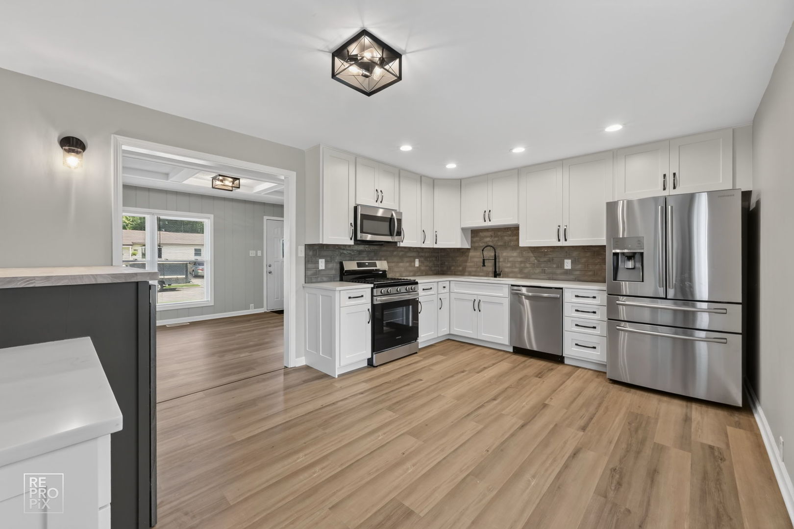 201 Pell Avenue Romeoville, IL 60446 - Photo 6 of 20 Gallery Image 6