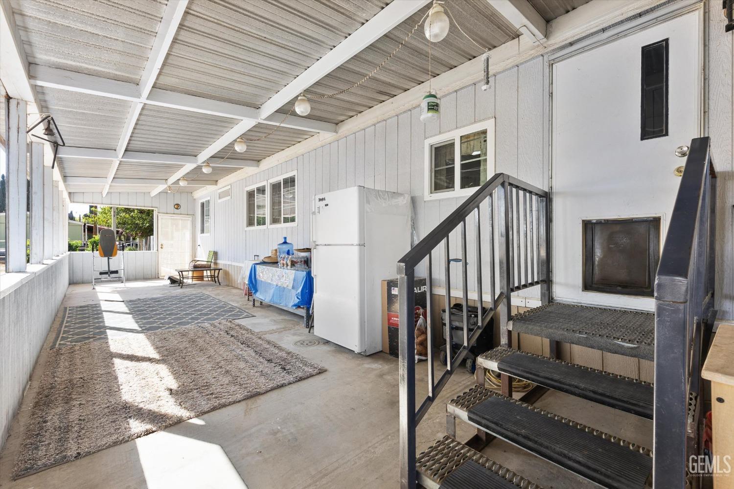 Undisclosed Address Bakersfield, CA 93314 - Photo 22 of 34 a view of entryway and hall