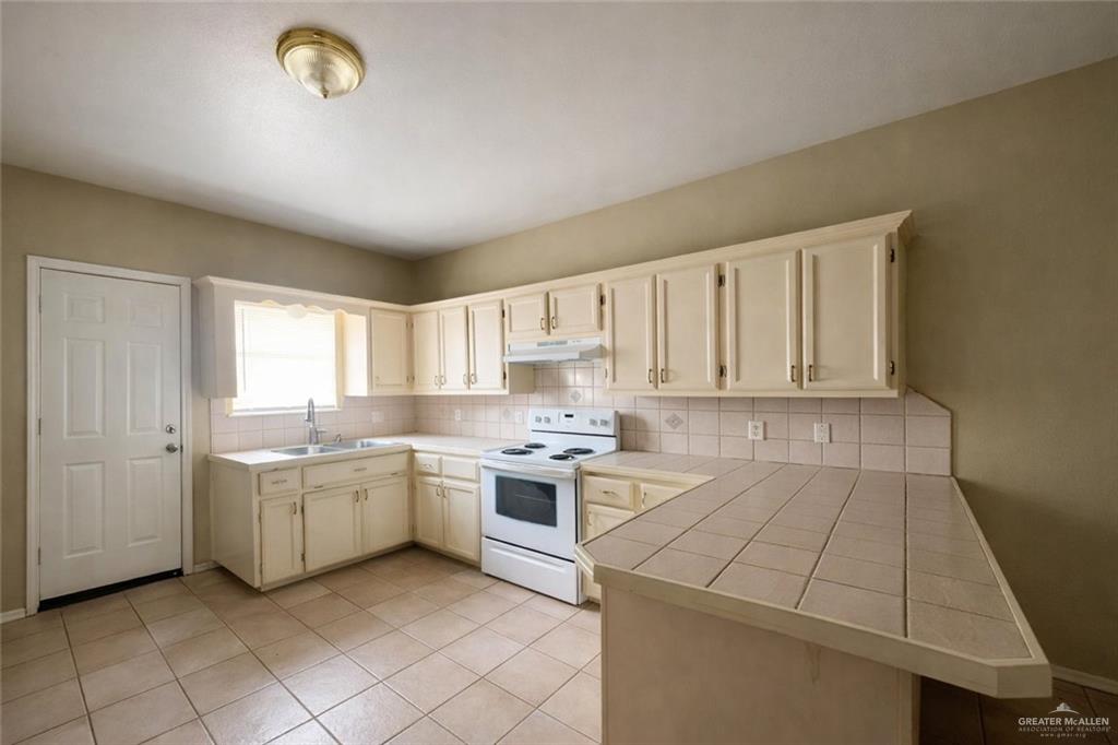 3802 Clavel Street, Unit 2 Palmview, TX 78572 - Photo 2 of 7