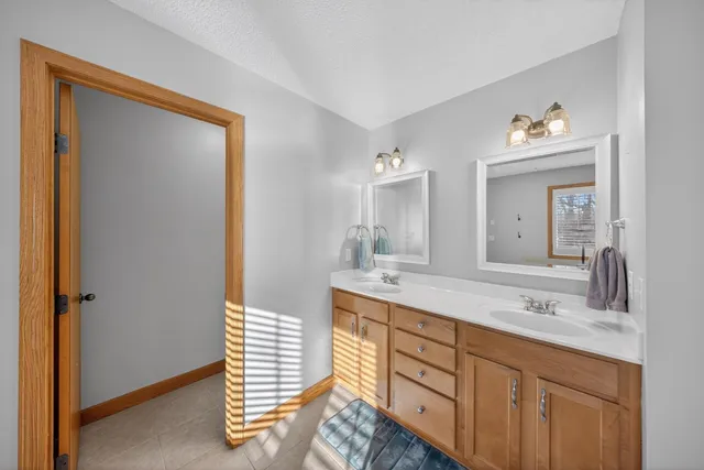 $609,900 | 968 Southern View Lane Southwest, Rochester, MN 55902