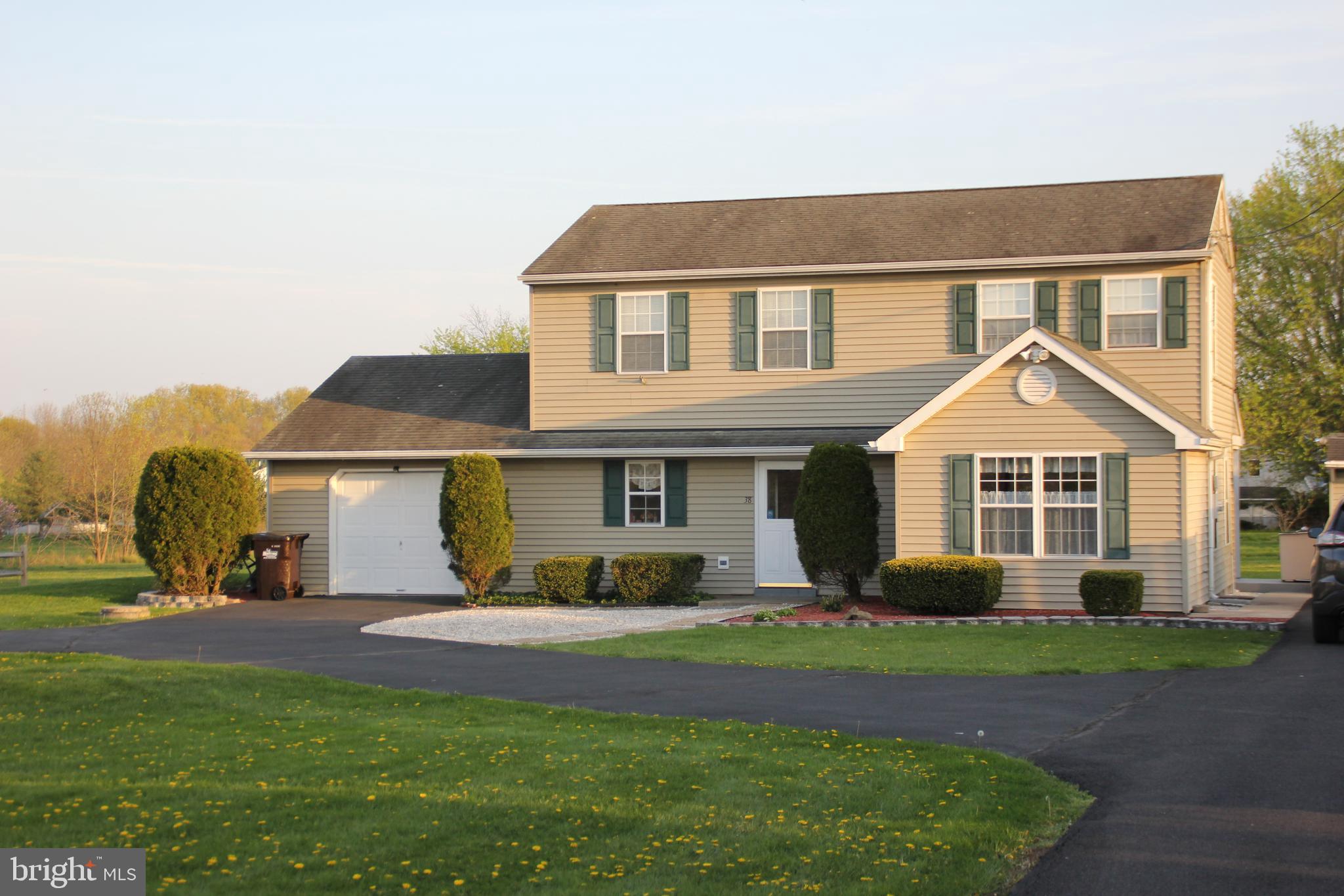 38 Raub Road Quakertown, PA 18951 - Photo 1 of 32 Front of House