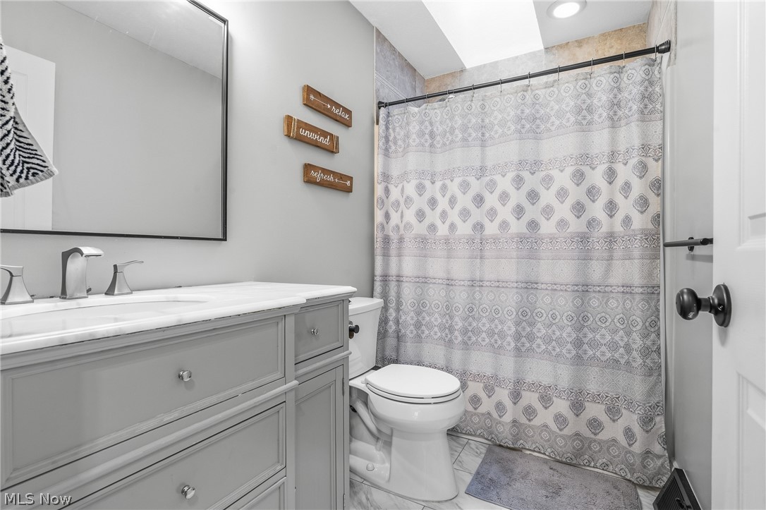 3379 Stratham Circle Northwest Canton, OH 44708 - Photo 22 of 35 View of the second floor full bathroom