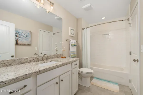 $385,000 | 335 Jacksonian Way, Lenoir City, TN 37772