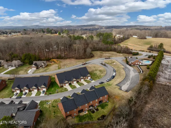 $385,000 | 335 Jacksonian Way, Lenoir City, TN 37772