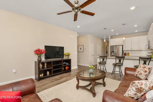 $385,000 | 335 Jacksonian Way, Lenoir City, TN 37772