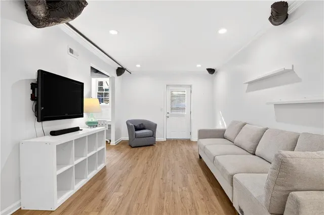 $900,000 | 5092 Hidden Branches Circle, Dunwoody, GA 30338