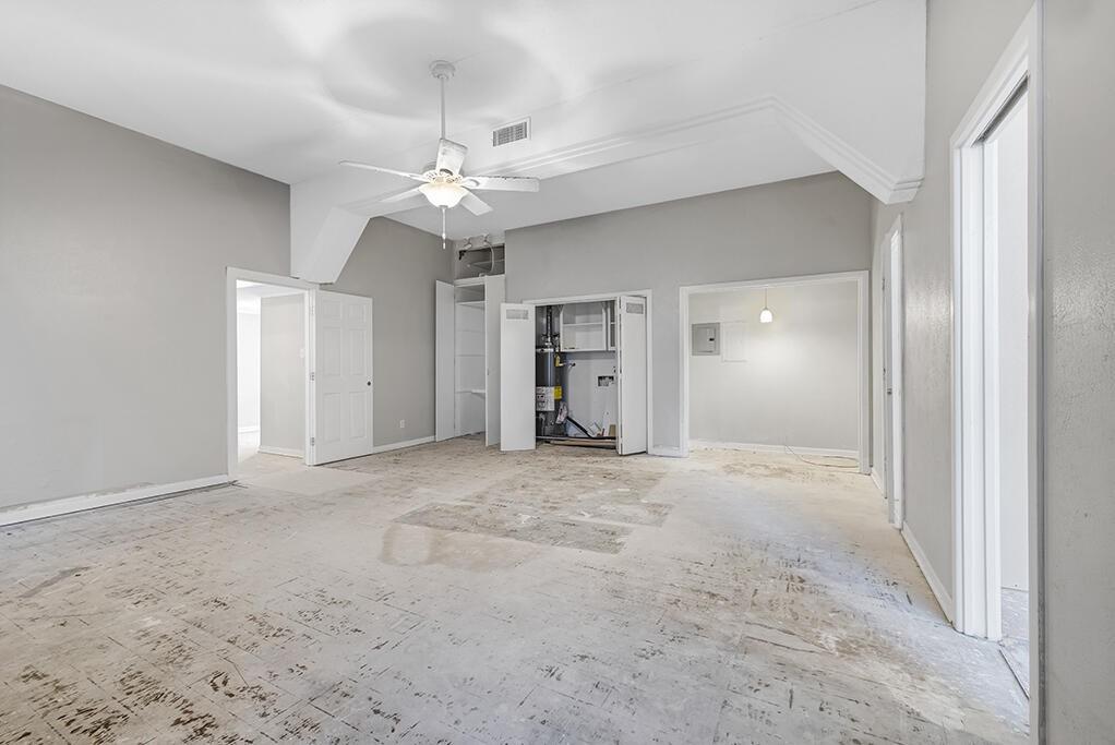 2305 Cherry Hill Road Texarkana, TX 75503 - Photo 15 of 20 an empty room with fan and entrance