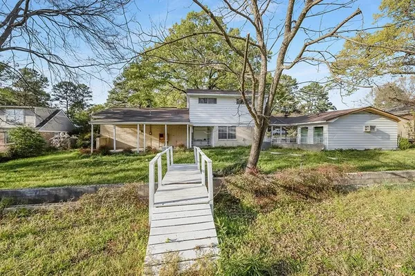 $249,000 | 2305 Cherry Hill Road, Texarkana, TX 75503