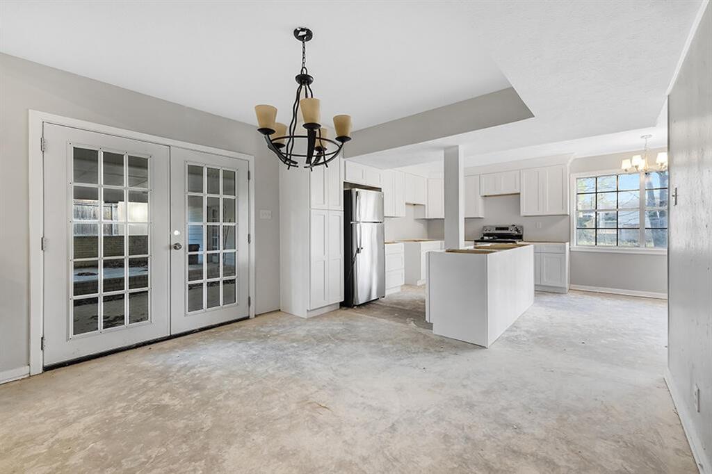 2305 Cherry Hill Road Texarkana, TX 75503 - Photo 5 of 20 a view of a electric room and windows