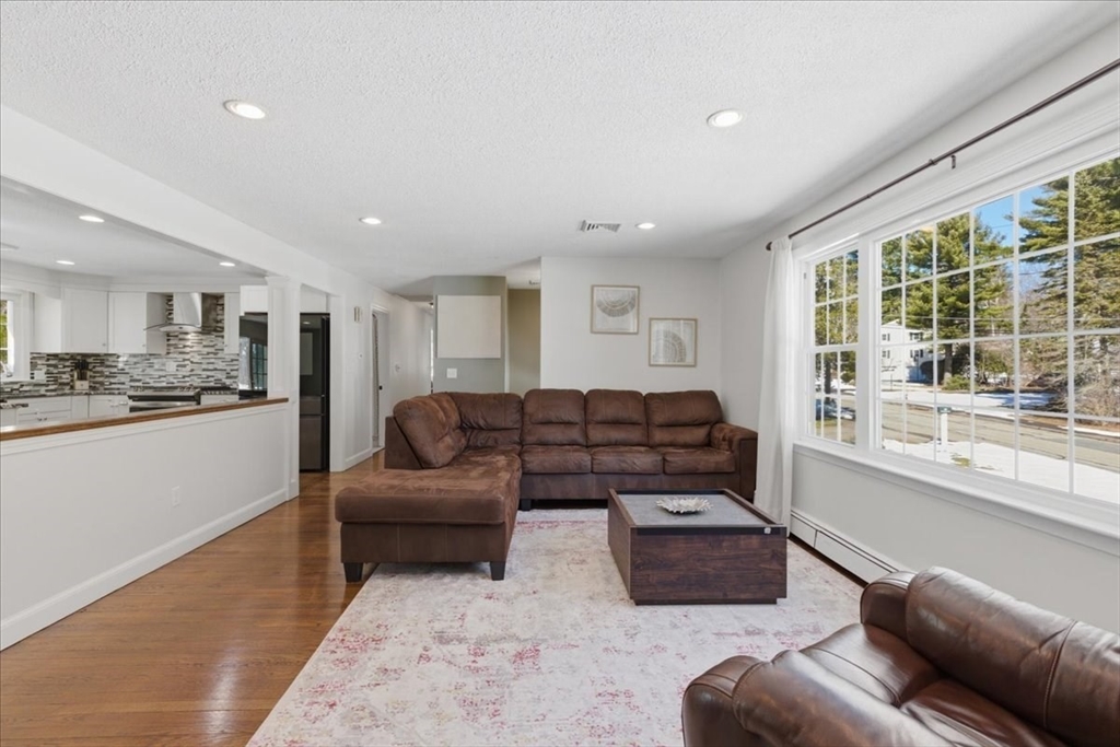 30 Snyder Road Medfield, MA 02052 - Photo 5 of 42 Gallery Image 5