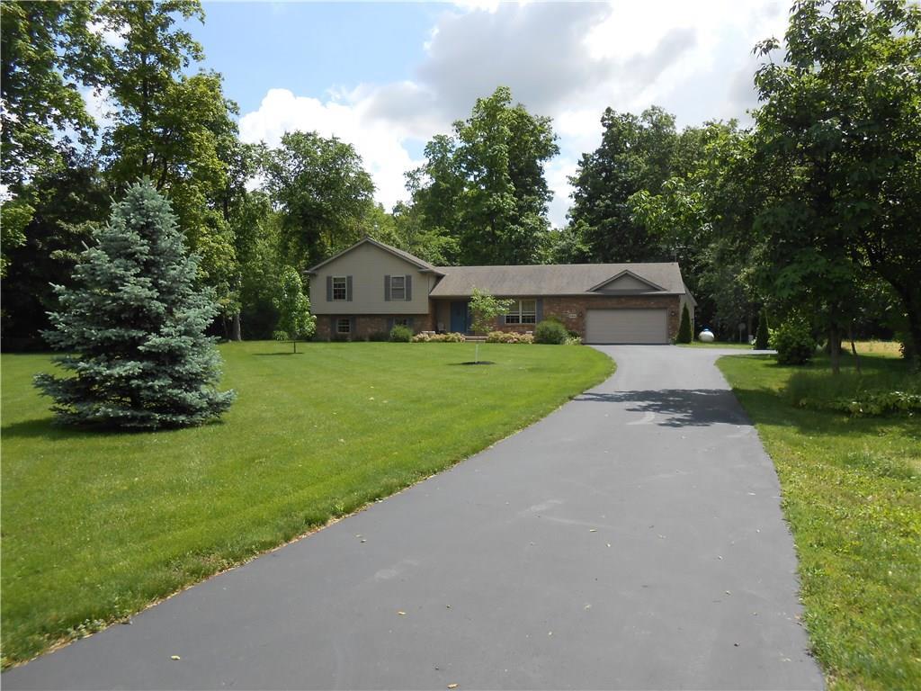 2811 Fairfield Springfield, OH 45502 - Photo 2 of 14
