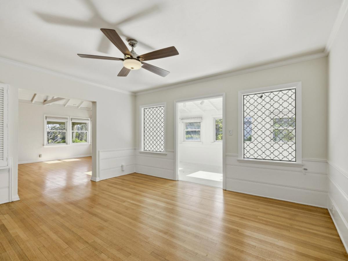 10537 Rochester Avenue Los Angeles, CA 90024 - Photo 13 of 27