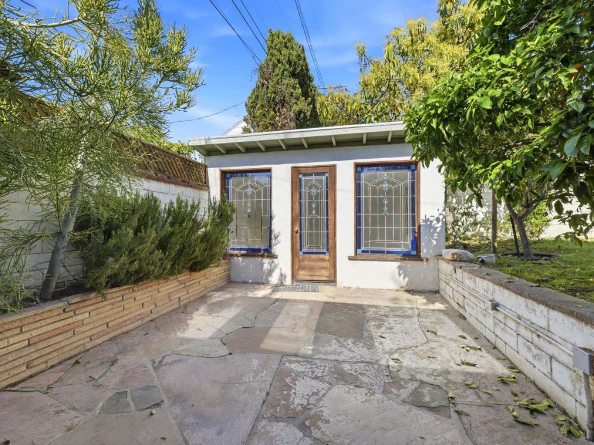 10537 Rochester Avenue Los Angeles, CA 90024 - Photo 20 of 27