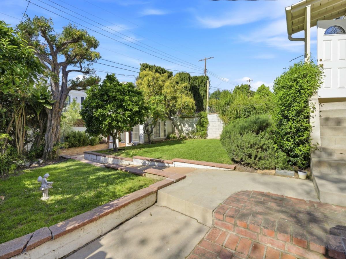 10537 Rochester Avenue Los Angeles, CA 90024 - Photo 22 of 27