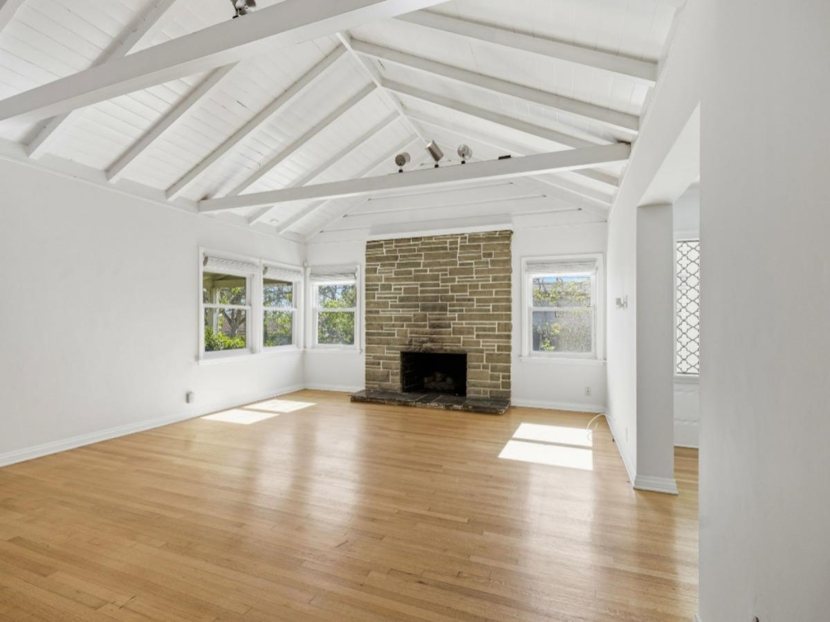 10537 Rochester Avenue Los Angeles, CA 90024 - Photo 6 of 27