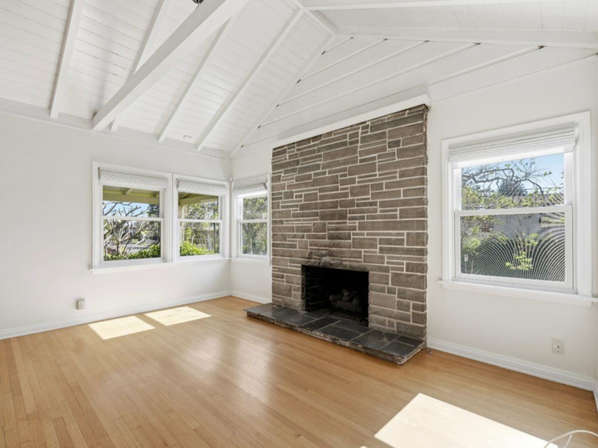 10537 Rochester Avenue Los Angeles, CA 90024 - Photo 7 of 27