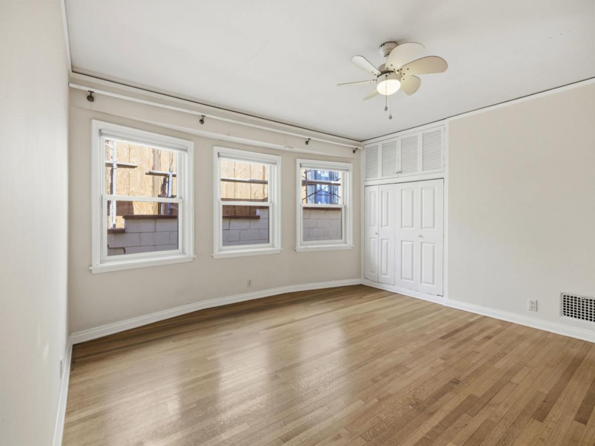 10537 Rochester Avenue Los Angeles, CA 90024 - Photo 8 of 27